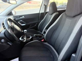 Peugeot 308 2016
