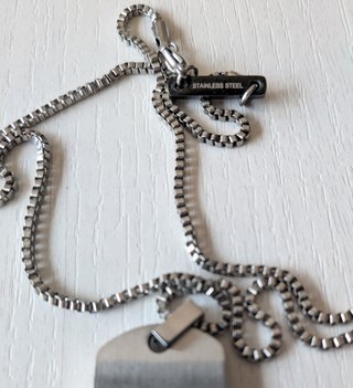 Collar Viceroy de acero con placa para hombre