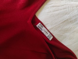 Jersey Zara escote pico fino rojo