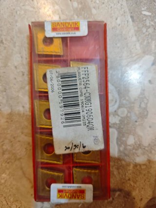 Plaquitas Sandvik Coromant CNMG 190604 QM 235