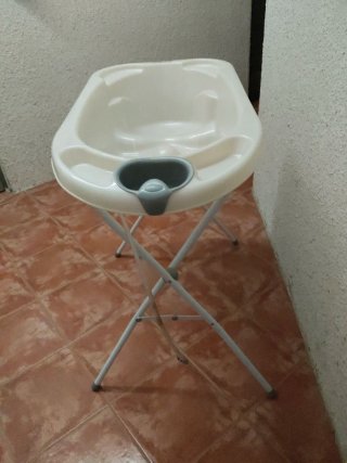Bañera de bebé con soporte