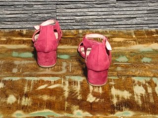 Sandalias tacón mujer color buganvilla