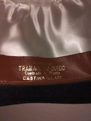 Cappello in feltro e raso , realizzato a mano,nero