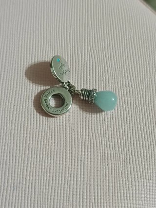 Charm Pandora lampadina che si illumina al buio
