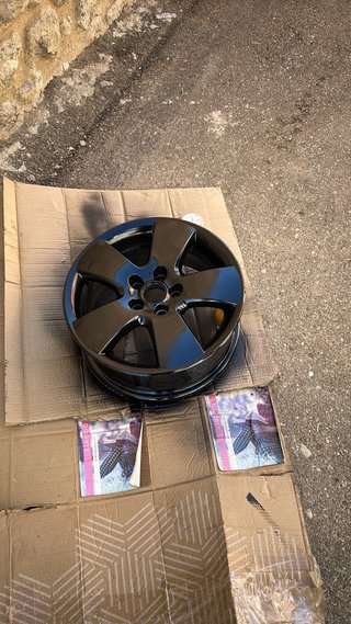 Llantas Grupo VAG Negras