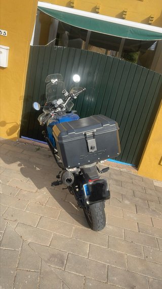 BMW F 650 GS Adventure con muchos extras