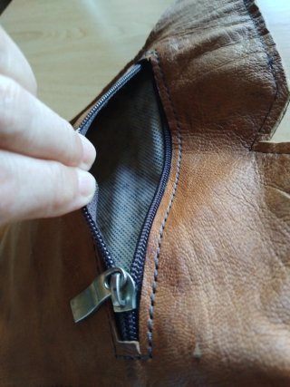 Bandolera de cuero marrón