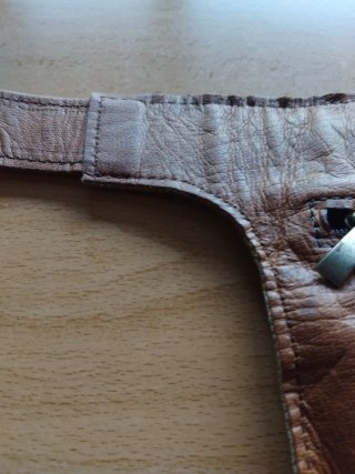 Bandolera de cuero marrón