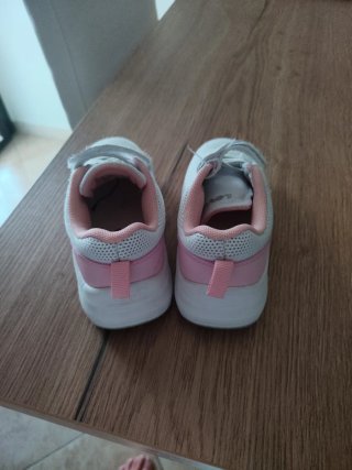 Scarpe ginnastica bimba bianche rosa