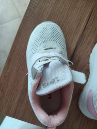Scarpe ginnastica bimba bianche rosa