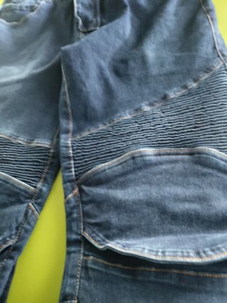 Pantalón tejano moto con protecciones