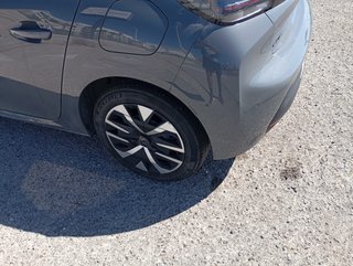 Peugeot 208 2024
