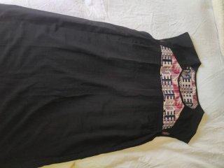 Vestido midi étnico negro y multicolor