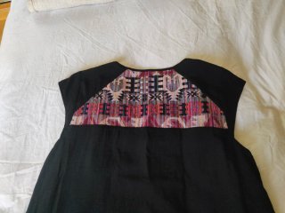 Vestido midi étnico negro y multicolor