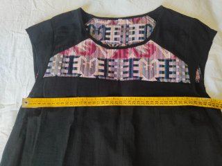 Vestido midi étnico negro y multicolor