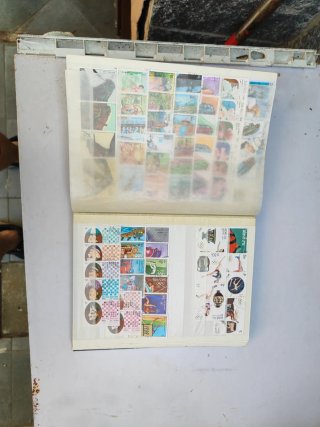 Francobolli Laos