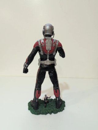 Figura Ant-Man Marvel Gallery Diamond Select