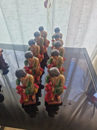 Lote  8 Figuras de Toreros