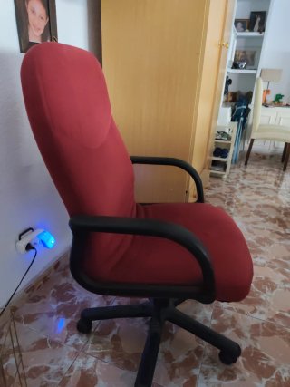 Silla de oficina con ruedas