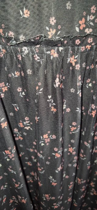Blusa floral talla 54 con etiqueta