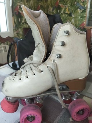 Pack Patines Artísticos + Vestido Azul T.34
