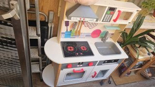 Cocinita de madera para niños