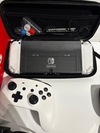 Nintendo Switch OLED SIN JUEGO Y SIN MANDO.