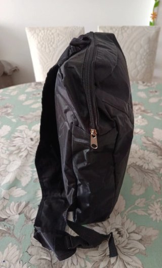 Mochila bandolera negra