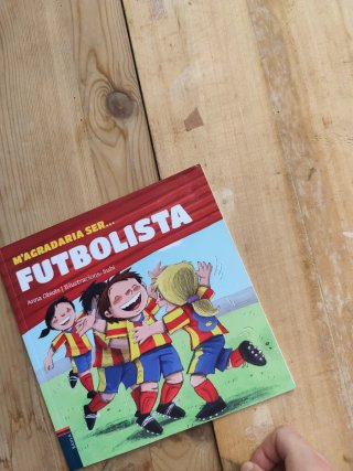 M'agradaria ser-- futbolista