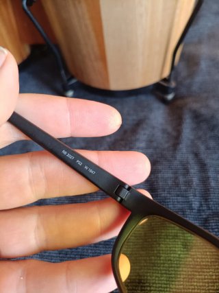 Gafas de sol Ray-Ban RB2027 negras y amarillas