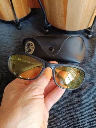 Gafas de sol Ray-Ban RB2027 negras y amarillas