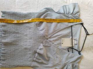 Blusa Divided Nido de Abeja escote pico