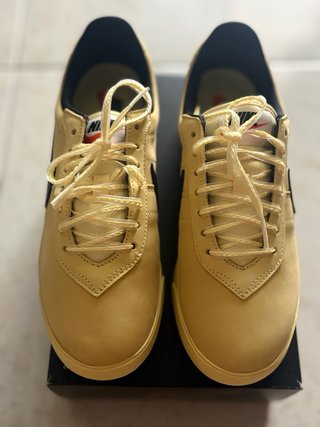 Nike Astrograbber QS Soft Yellow Talla 40