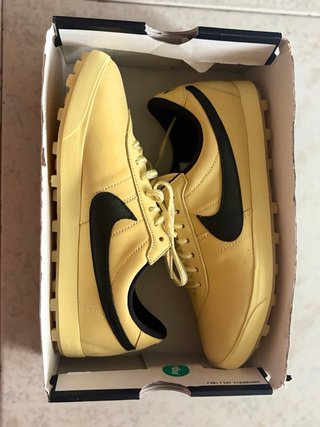 Nike Astrograbber QS Soft Yellow Talla 40