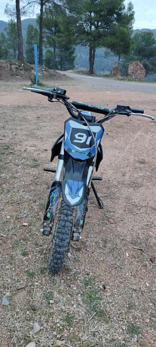 Moto Eléctrica HULK 1060W Niños