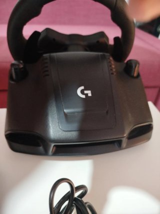 Logitech G923 Volante y Pedales