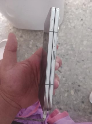 Samsung  galaxy fold 5