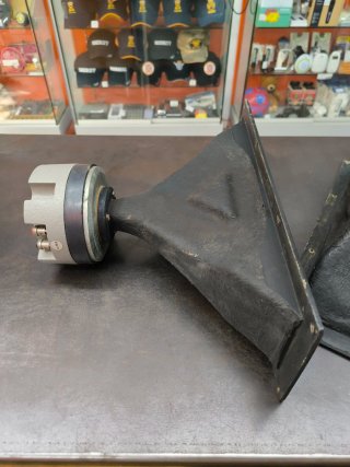 Motor de compresión Beyma CP 300