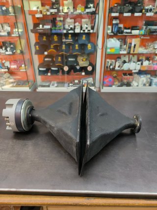 Motor de compresión Beyma CP 300