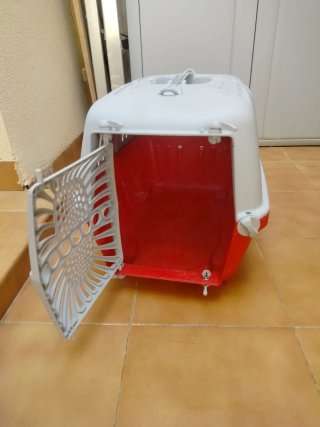 Pack Mascotas: Transportín, Arenero, Cama,Bebedero