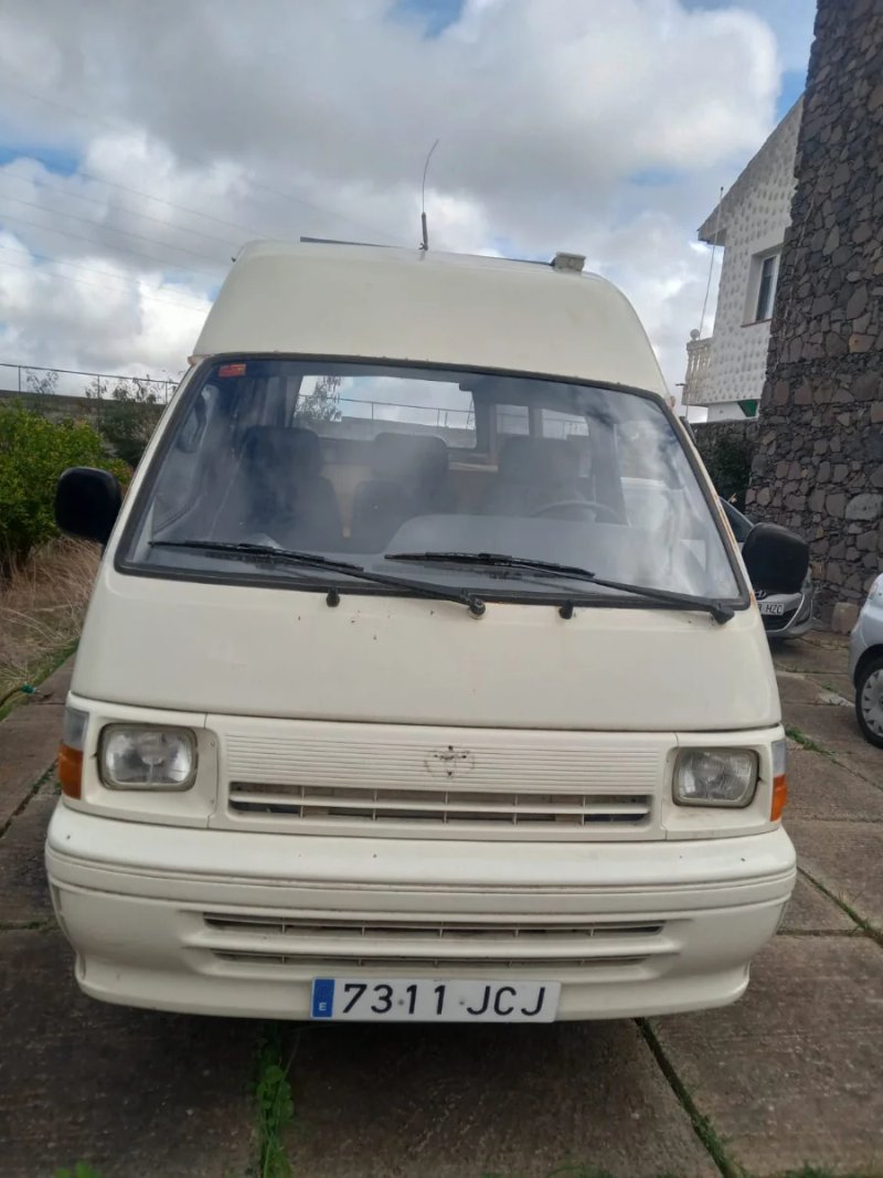 Toyota Hiace 1999 - foto 1