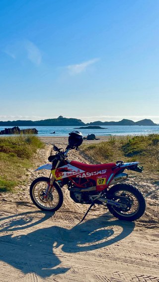 Gasgas 700 ES Roja y Blanca