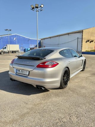 Porsche Panamera GTS 2013