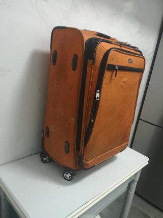 Maleta mediana Totto naranja