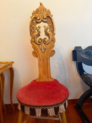 Silla antigua madera tallada dorada