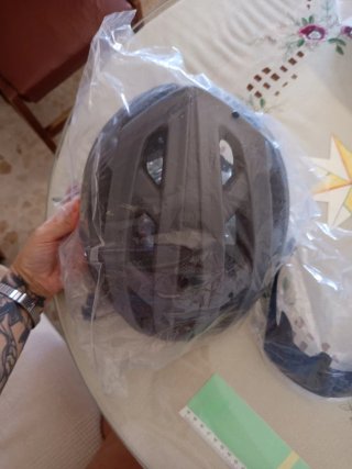 Casco de ciclismo gris Nuevo a estrenar