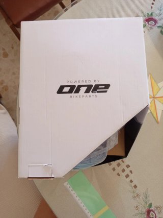 Casco de ciclismo gris Nuevo a estrenar