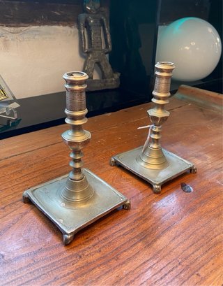 Pareja Candelabros Metal S. XVIII-XIX