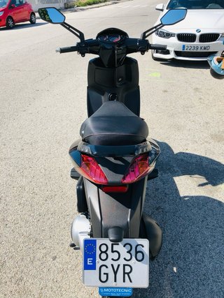 Aprilia Sportcity One 125 Negra 2010