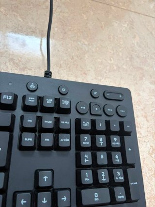 Logitech G213 Teclado Gaming RGB Caja Original